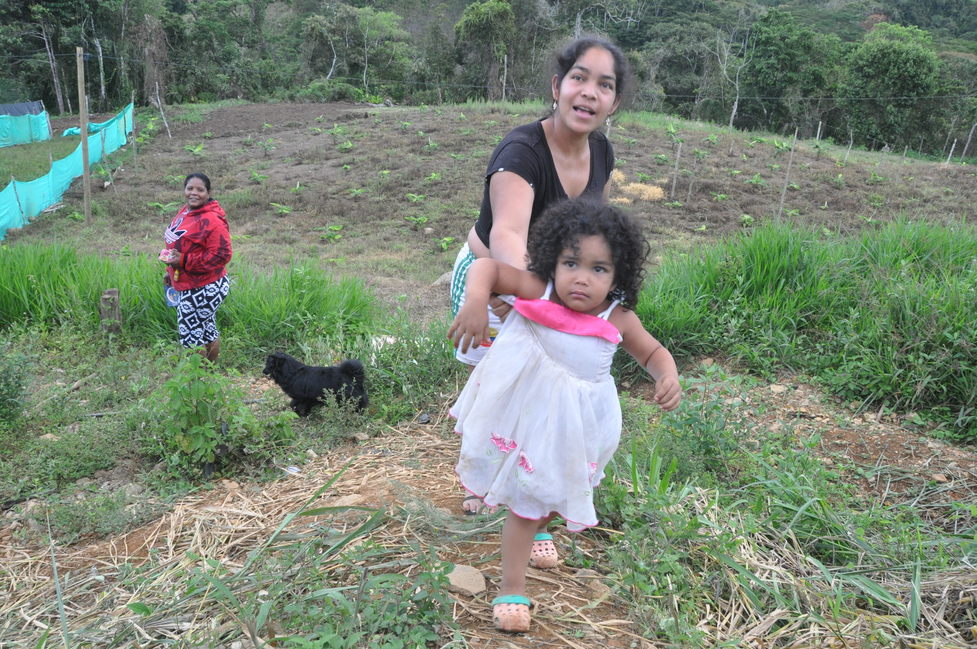 Колумбия. Бывшая партизанка с ребенком»